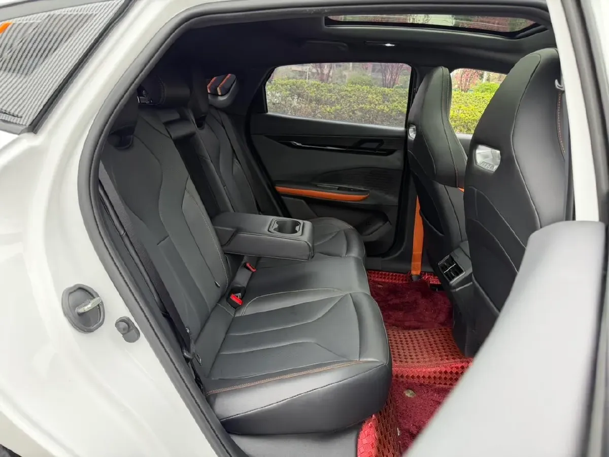 2023 ChangAn UNI-V 1.5T 188HP L4 7DCT,autocango,china used car exporter,china ev exporter,chinese used car exporter,chinese used ev exporter