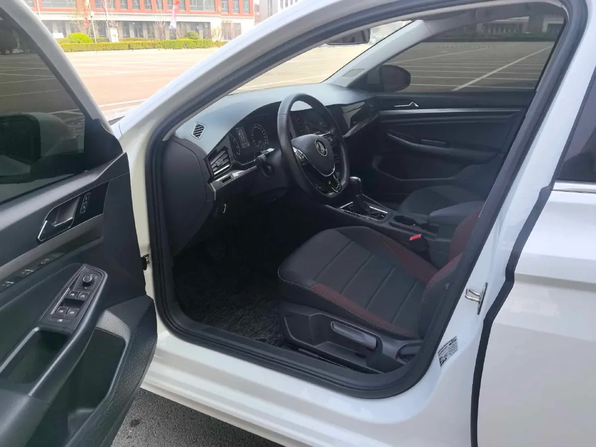 2019 Bestune T77 1.2T 143HP L4 7DCT,autocango,china used car exporter,china ev exporter,chinese used car exporter,chinese used ev exporter