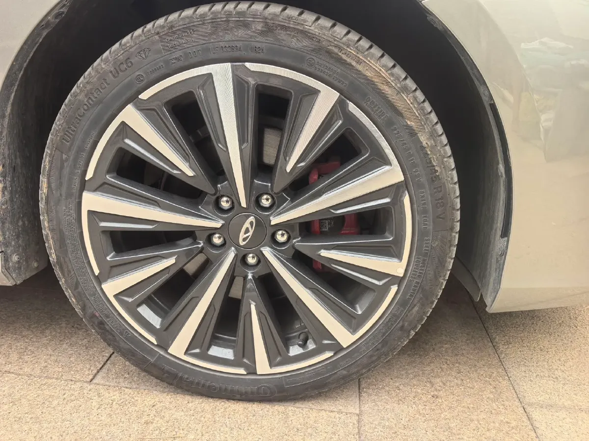 2024 Chery Arrizo 8 2.0T 254HP L4 7DCT,autocango,china used car exporter,china ev exporter,chinese used car exporter,chinese used ev exporter