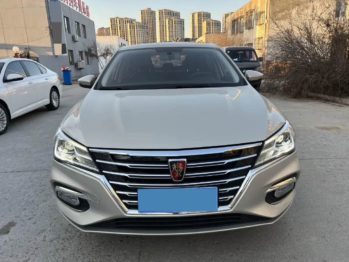 2020 Roewe i5 1.5L 120HP L4 5MT,autocango,china used car exporter,china ev exporter,chinese used car exporter,chinese used ev exporter