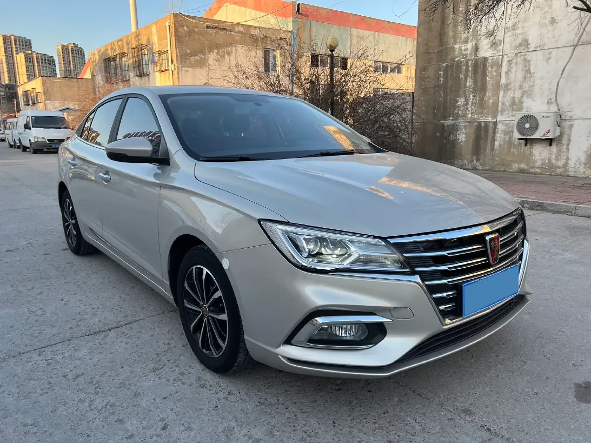 2020 Roewe i5 1.5L 120HP L4 5MT,autocango,china used car exporter,china ev exporter,chinese used car exporter,chinese used ev exporter