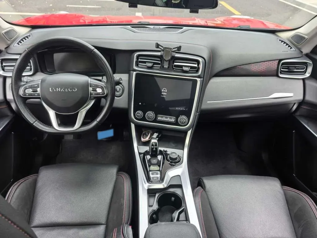 2019 LYNK&CO 01 2.0T 190HP L4 7DCT,autocango,china used car exporter,china ev exporter,chinese used car exporter,chinese used ev exporter