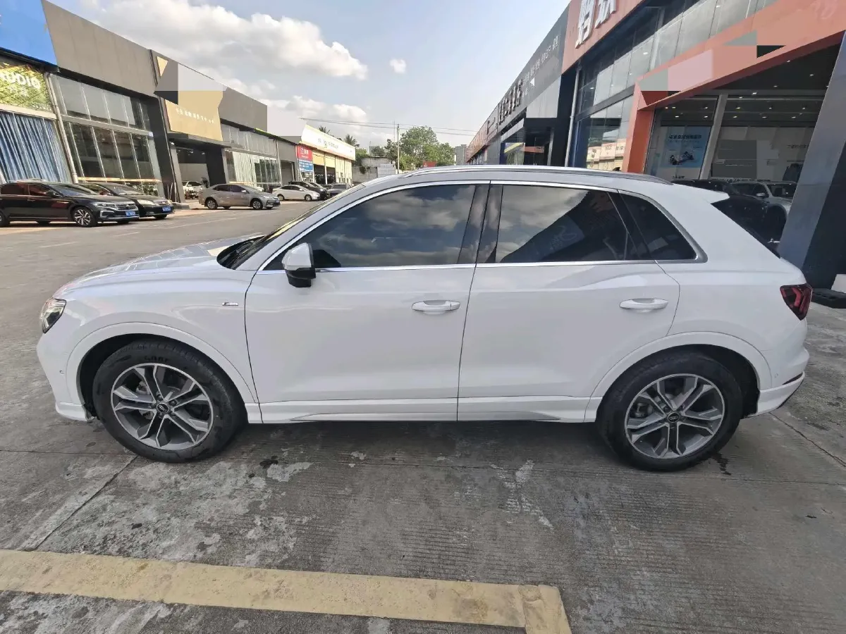 2021 Audi Q3 2.0T 186HP L4 7DCT,autocango,china used car exporter,china ev exporter,chinese used car exporter,chinese used ev exporter