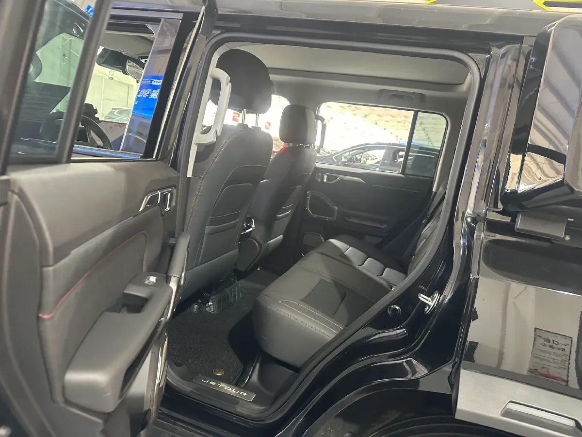 2023 Jetour Traveller 2.0T 254HP L4 7DCT,autocango,china used car exporter,china ev exporter,chinese used car exporter,chinese used ev exporter