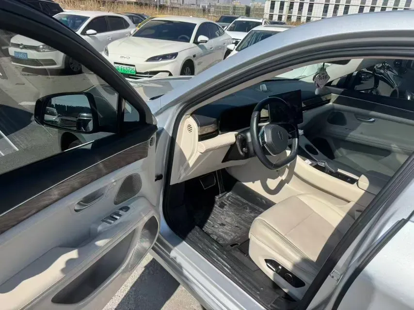 2022 AITO AITO M5 Range Extended 125HP REEV 40KWH,autocango,china used car exporter,china ev exporter,chinese used car exporter,chinese used ev exporter