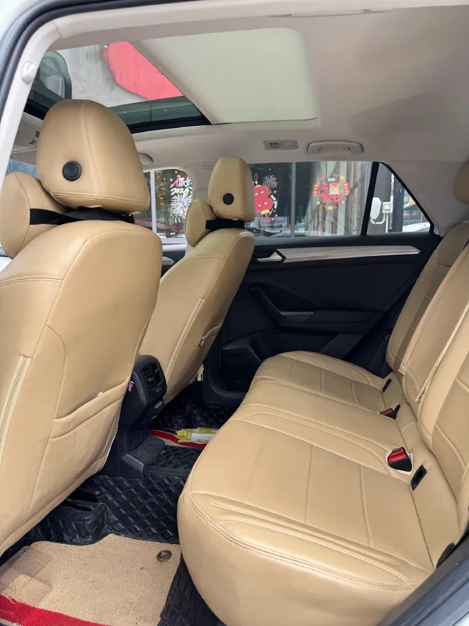 2022 Volkswagen T-Roc 1.4T 150HP L4 7DCT,autocango,china used car exporter,china ev exporter,chinese used car exporter,chinese used ev exporter