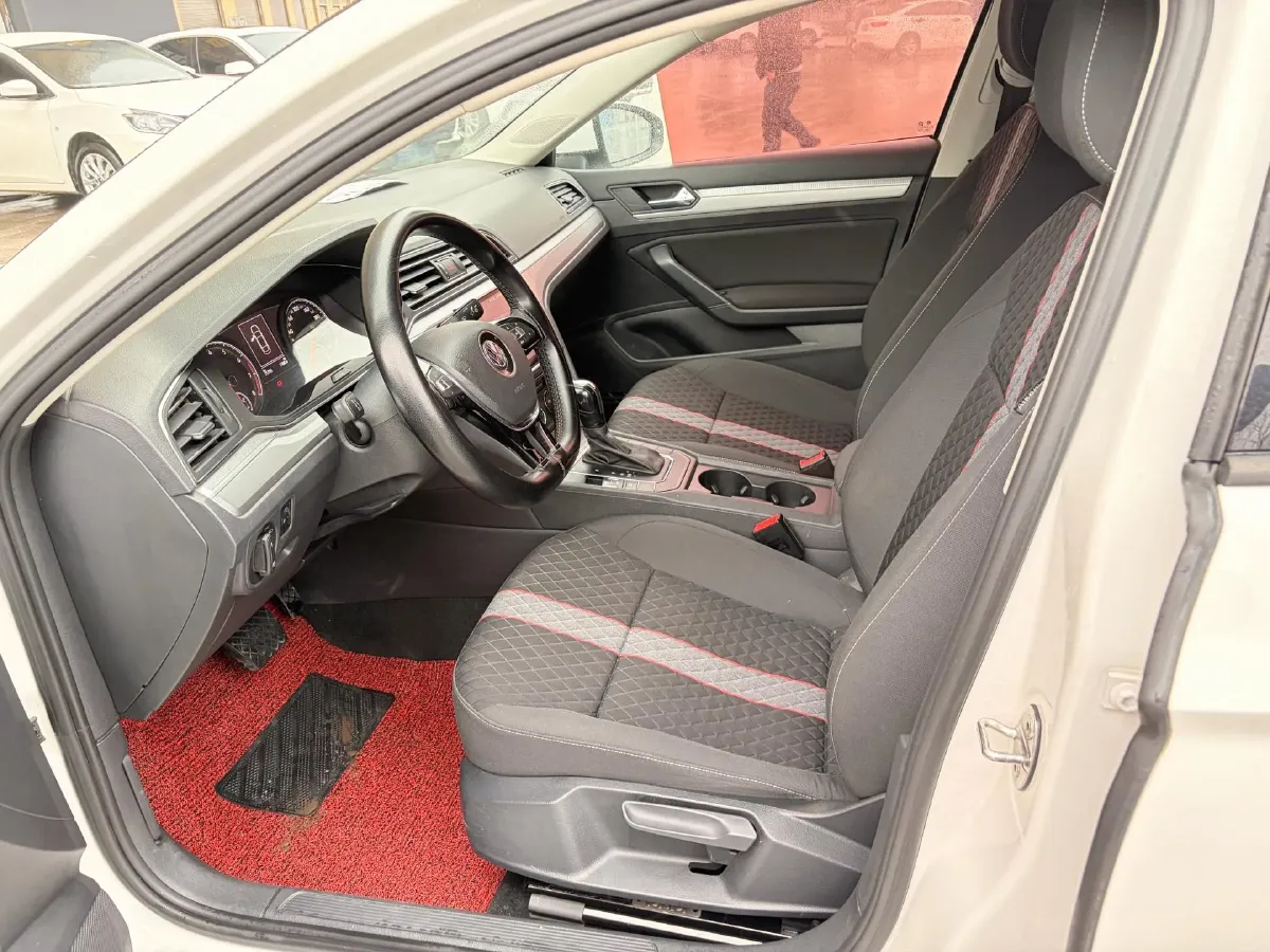 2019 Volkswagen T-Cross 1.4T 150HP L4 7DCT,autocango,china used car exporter,china ev exporter,chinese used car exporter,chinese used ev exporter