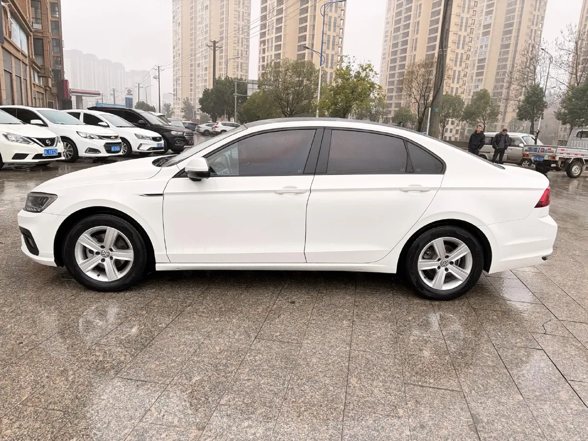 2019 Volkswagen T-Cross 1.4T 150HP L4 7DCT,autocango,china used car exporter,china ev exporter,chinese used car exporter,chinese used ev exporter