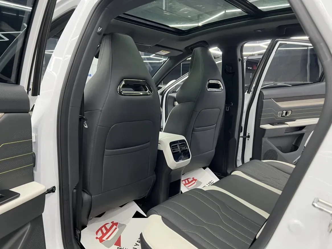 2024 Jetour ShanHai L6 1.5T 156HP L4 1DHT PHEV 19.43KWH,autocango,china used car exporter,china ev exporter,chinese used car exporter,chinese used ev exporter