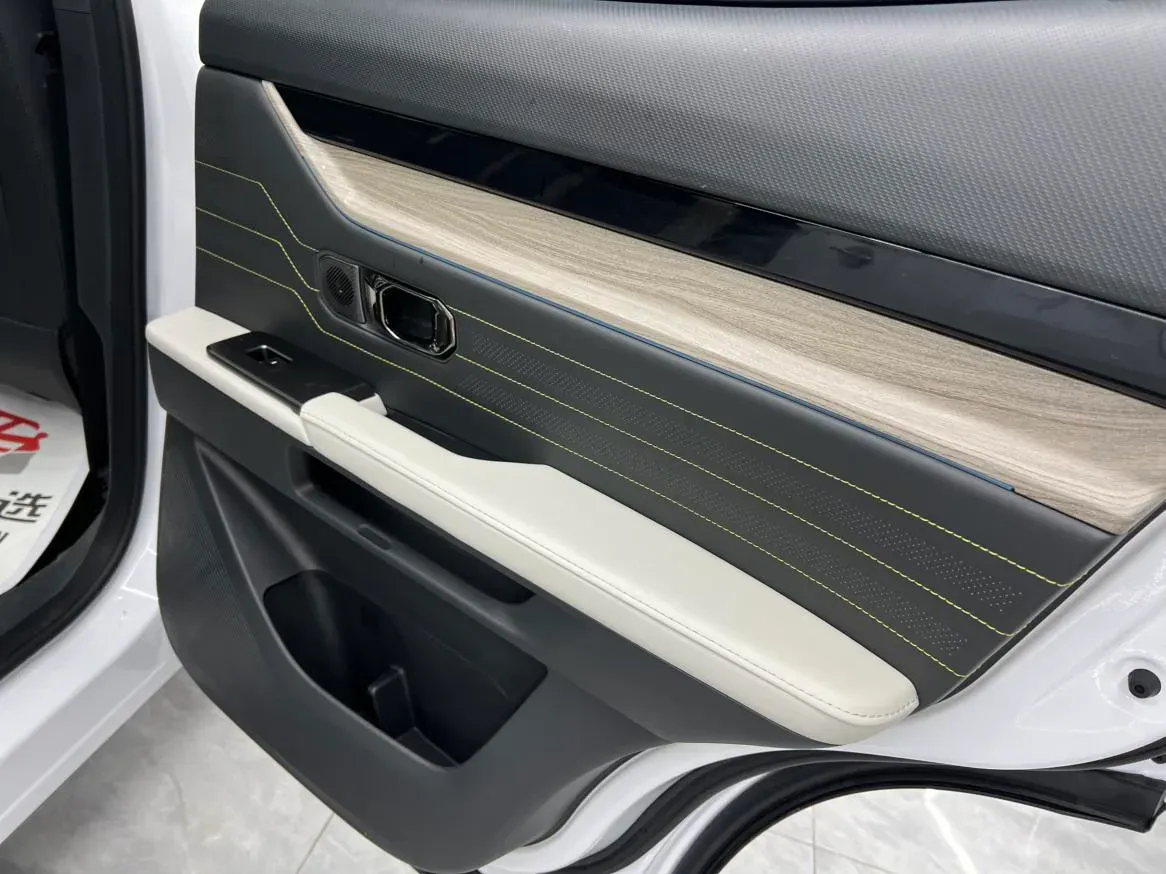 2024 Jetour ShanHai L6 1.5T 156HP L4 1DHT PHEV 19.43KWH,autocango,china used car exporter,china ev exporter,chinese used car exporter,chinese used ev exporter