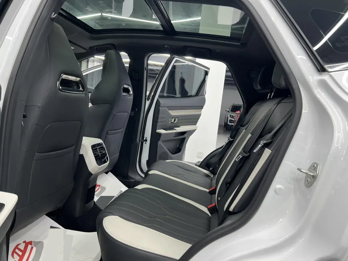 2024 Jetour ShanHai L6 1.5T 156HP L4 1DHT PHEV 19.43KWH,autocango,china used car exporter,china ev exporter,chinese used car exporter,chinese used ev exporter