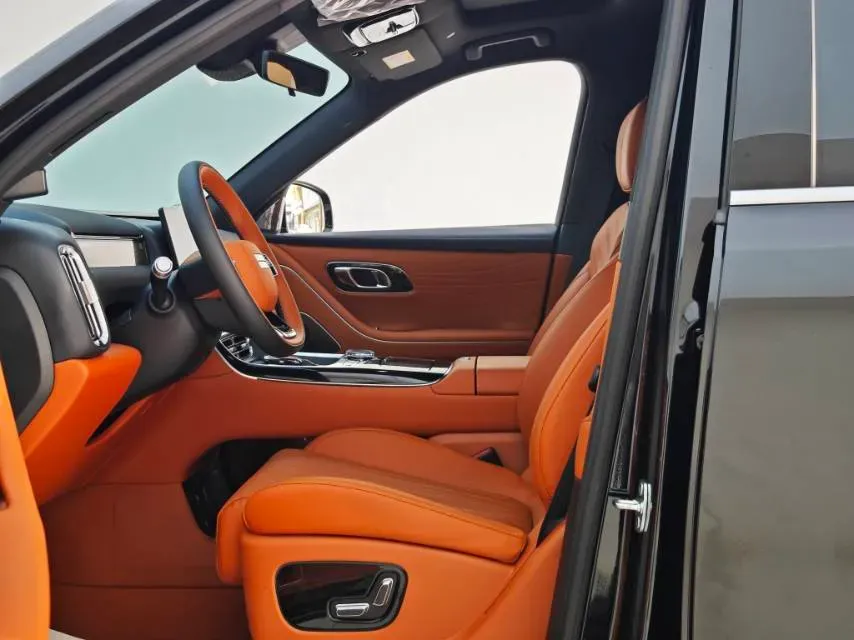 2025 Isuzu LingTuo 2.0T 220HP L4 8AT,autocango,china used car exporter,china ev exporter,chinese used car exporter,chinese used ev exporter