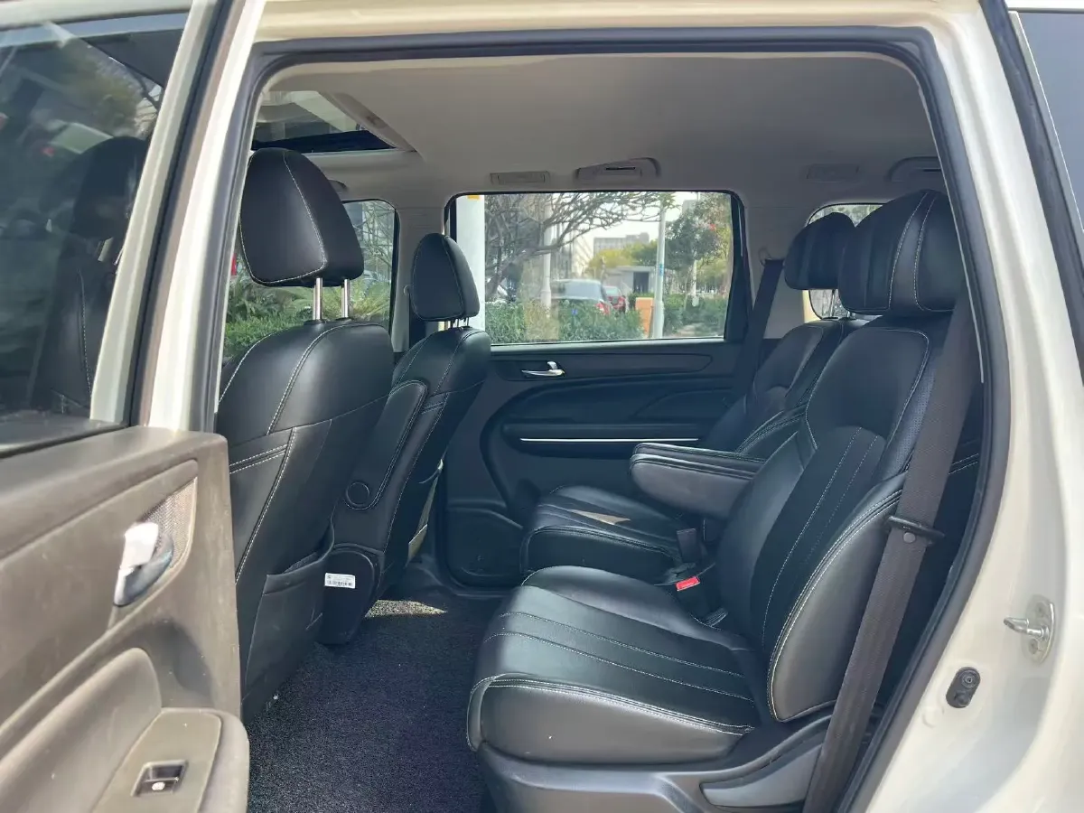 2021 GAC Trumpchi M6 1.5T 169HP L4 7DCT,autocango,china used car exporter,china ev exporter,chinese used car exporter,chinese used ev exporter