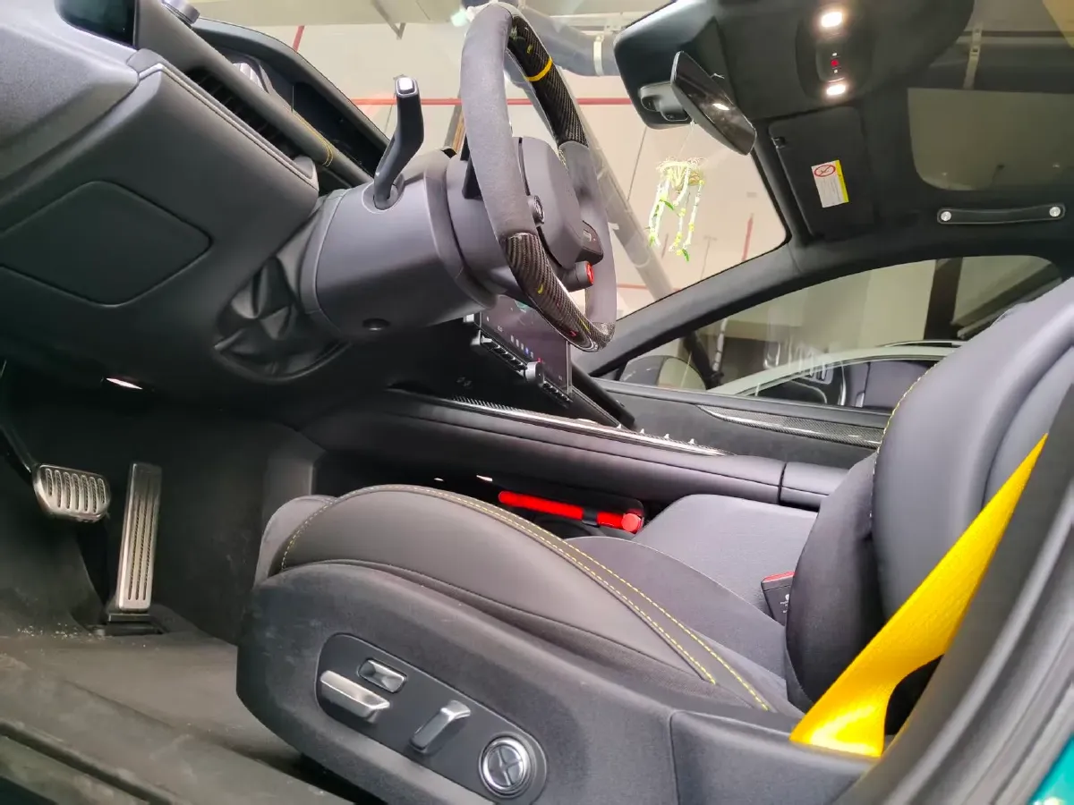 2025 MI SU7 Ultra BEV 93.7KWH,autocango,china used car exporter,china ev exporter,chinese used car exporter,chinese used ev exporter