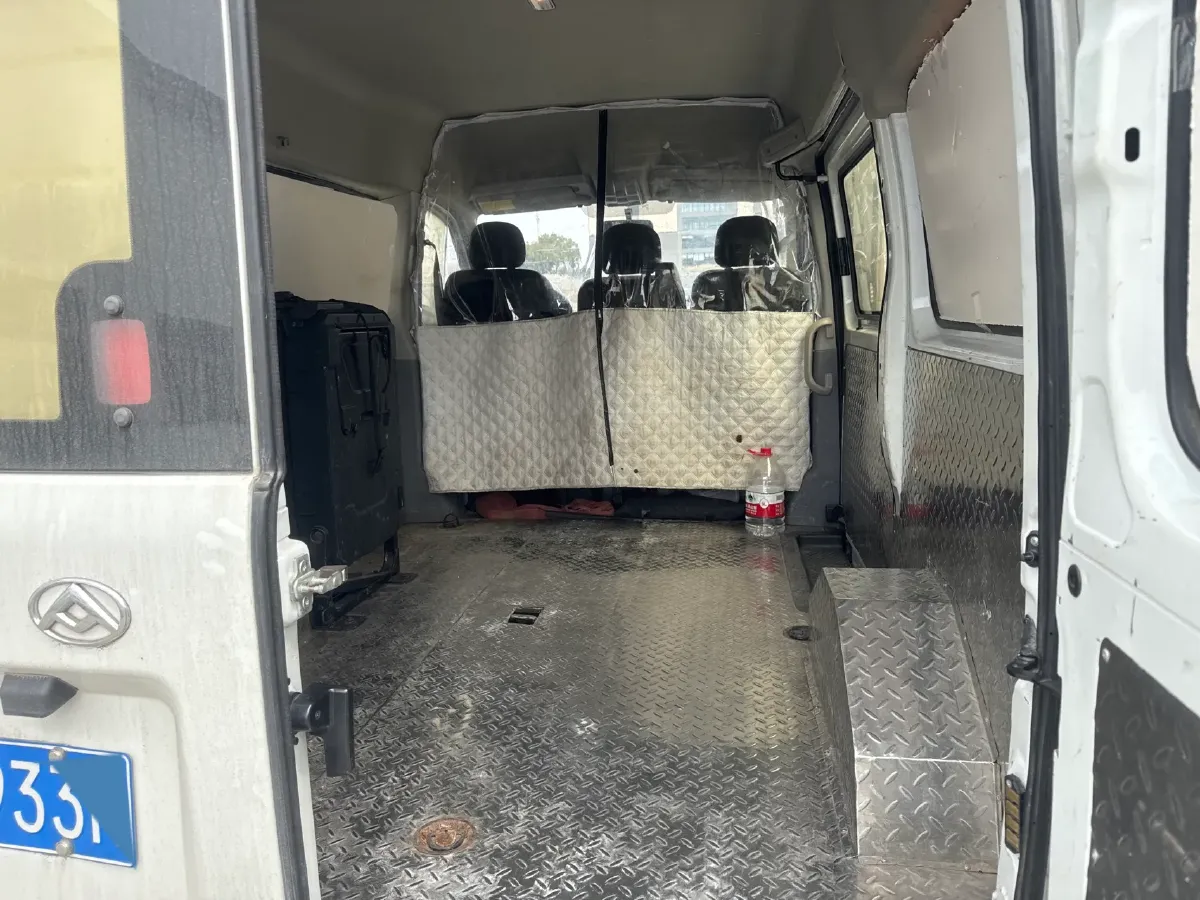 2020 MAXUS XinTu V80 2.5T 136HP L4 6MT,autocango,china used car exporter,china ev exporter,chinese used car exporter,chinese used ev exporter