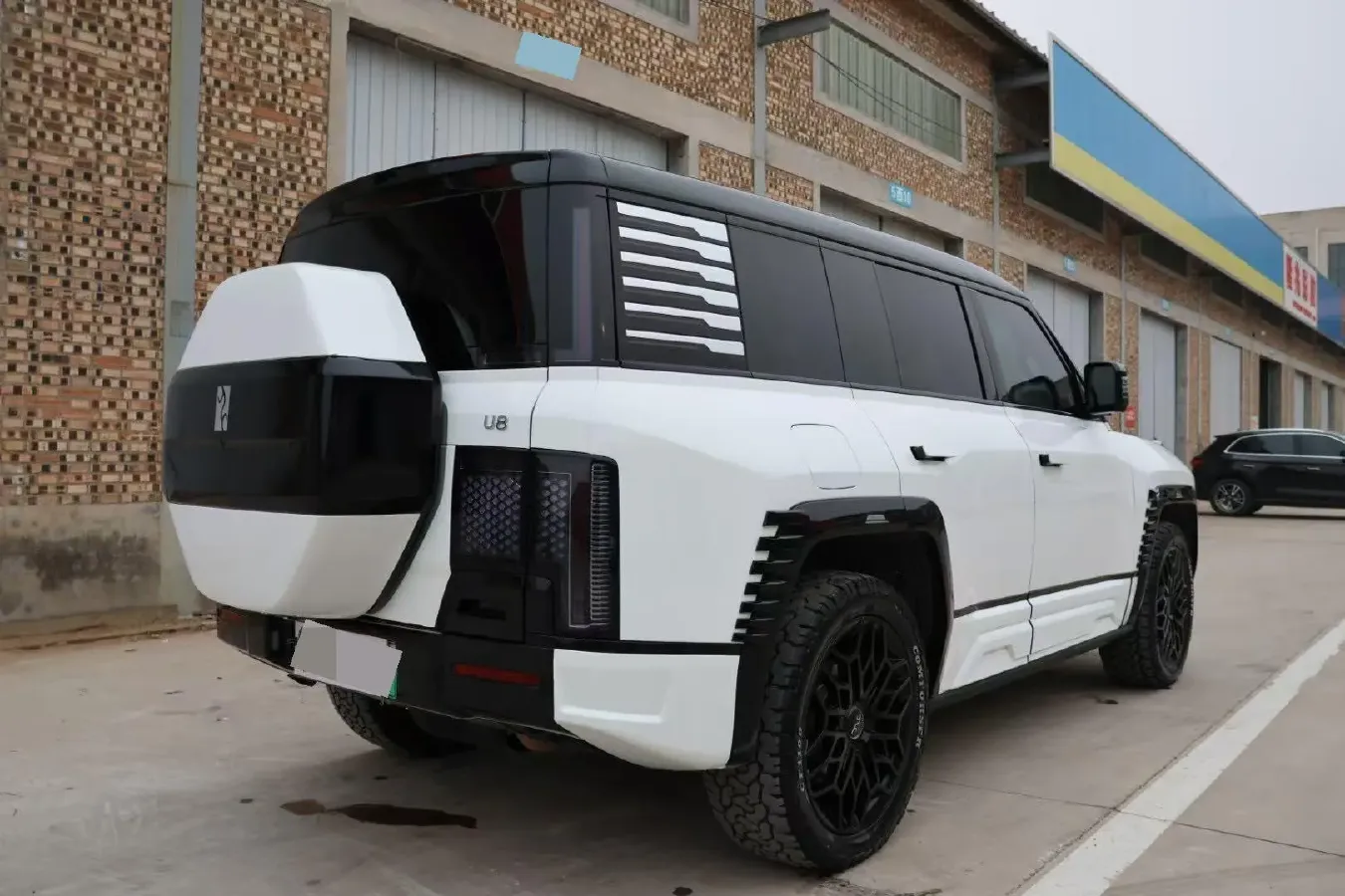 2023 YangWang U8 2.0T 272HP L4 REEV 49.05KWH,autocango,china used car exporter,china ev exporter,chinese used car exporter,chinese used ev exporter