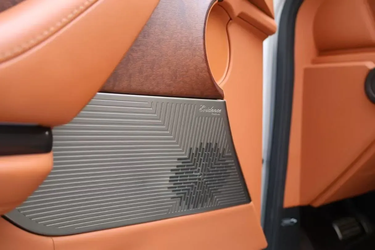 2023 YangWang U8 2.0T 272HP L4 REEV 49.05KWH,autocango,china used car exporter,china ev exporter,chinese used car exporter,chinese used ev exporter