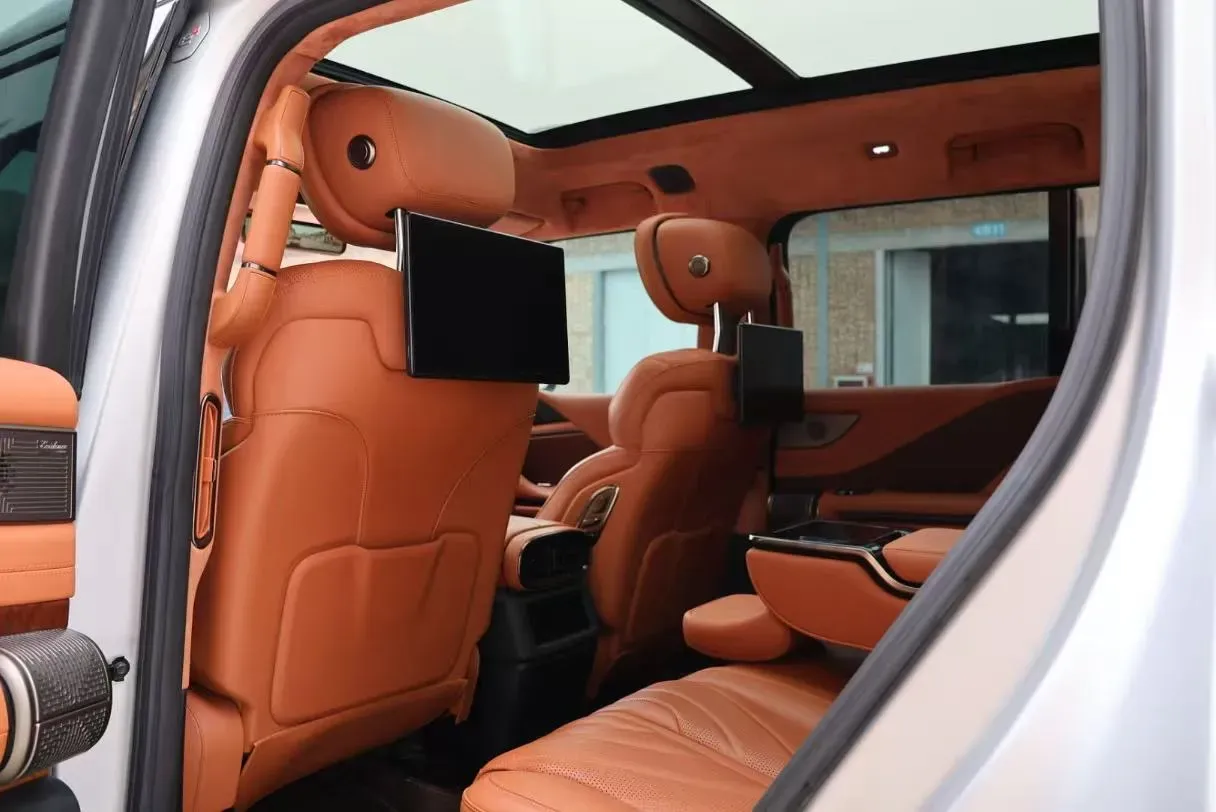 2023 YangWang U8 2.0T 272HP L4 REEV 49.05KWH,autocango,china used car exporter,china ev exporter,chinese used car exporter,chinese used ev exporter