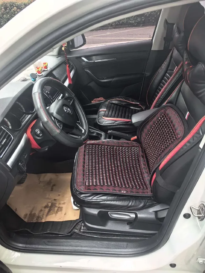 2020 Skoda Kamiq 1.5L 112HP L4 6AT,autocango,china used car exporter,china ev exporter,chinese used car exporter,chinese used ev exporter