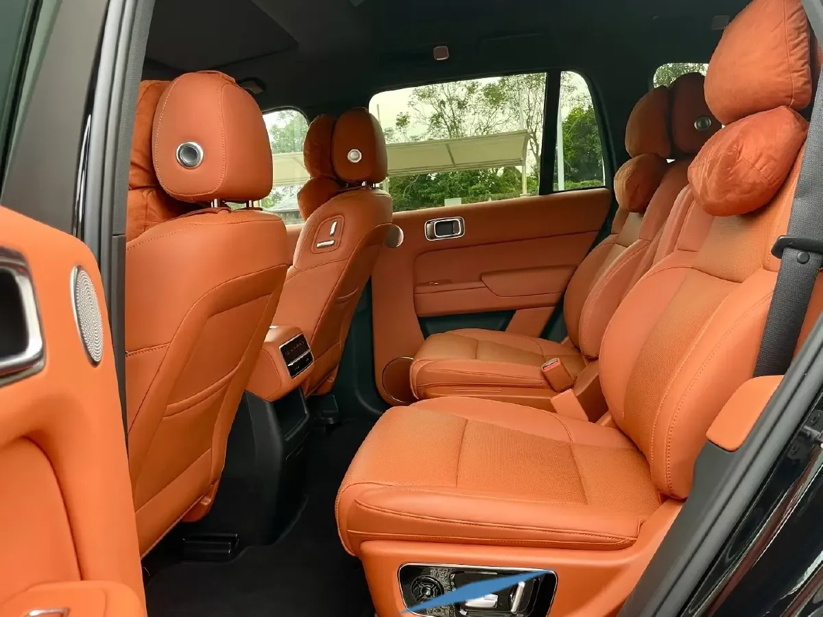 2023 Li L8 Range Extended 154HP REEV 40.9KWH,autocango,china used car exporter,china ev exporter,chinese used car exporter,chinese used ev exporter