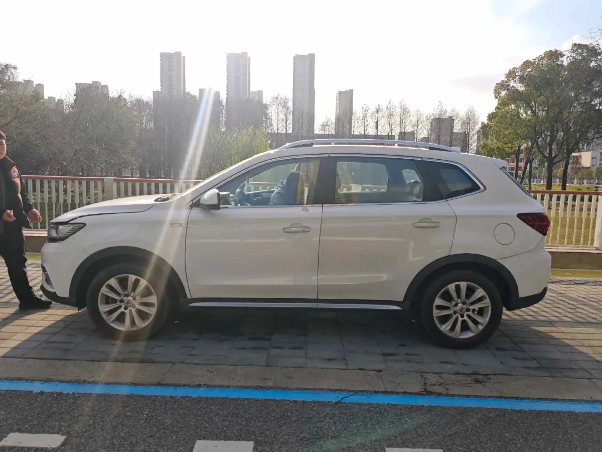 2018 Roewe RX5 1.5T 169HP L4 7DCT,autocango,china used car exporter,china ev exporter,chinese used car exporter,chinese used ev exporter