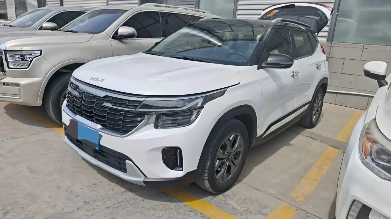 2023 Kia Seltos 1.5L 115HP L4 CVT,autocango,china used car exporter,china ev exporter,chinese used car exporter,chinese used ev exporter