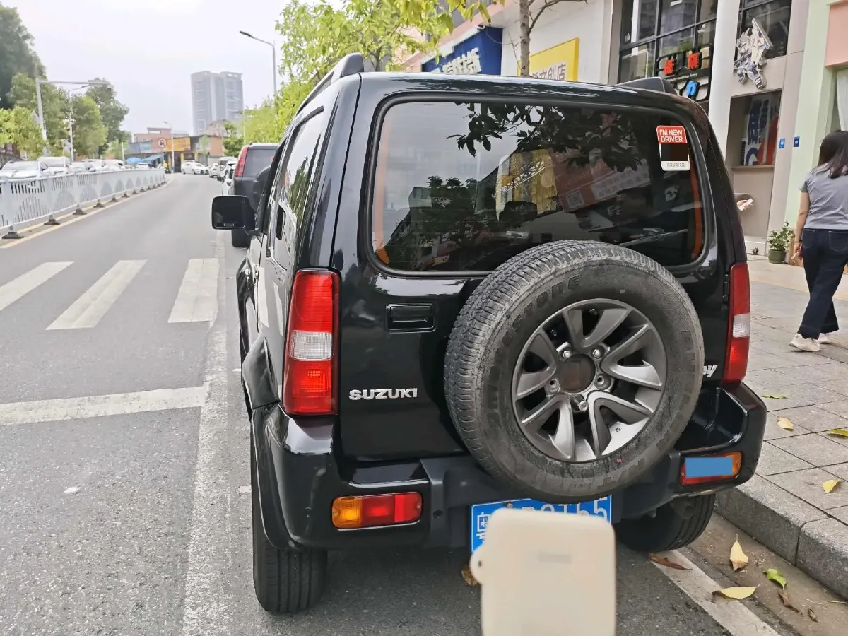 2015 Suzuki Jimny 1.3L 85HP L4 4AT,autocango,china used car exporter,china ev exporter,chinese used car exporter,chinese used ev exporter