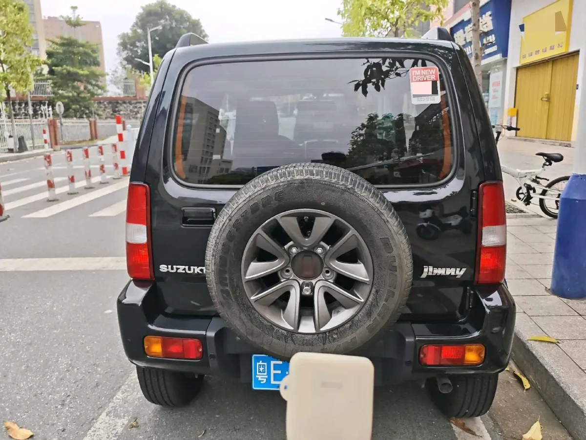 2015 Suzuki Jimny 1.3L 85HP L4 4AT,autocango,china used car exporter,china ev exporter,chinese used car exporter,chinese used ev exporter