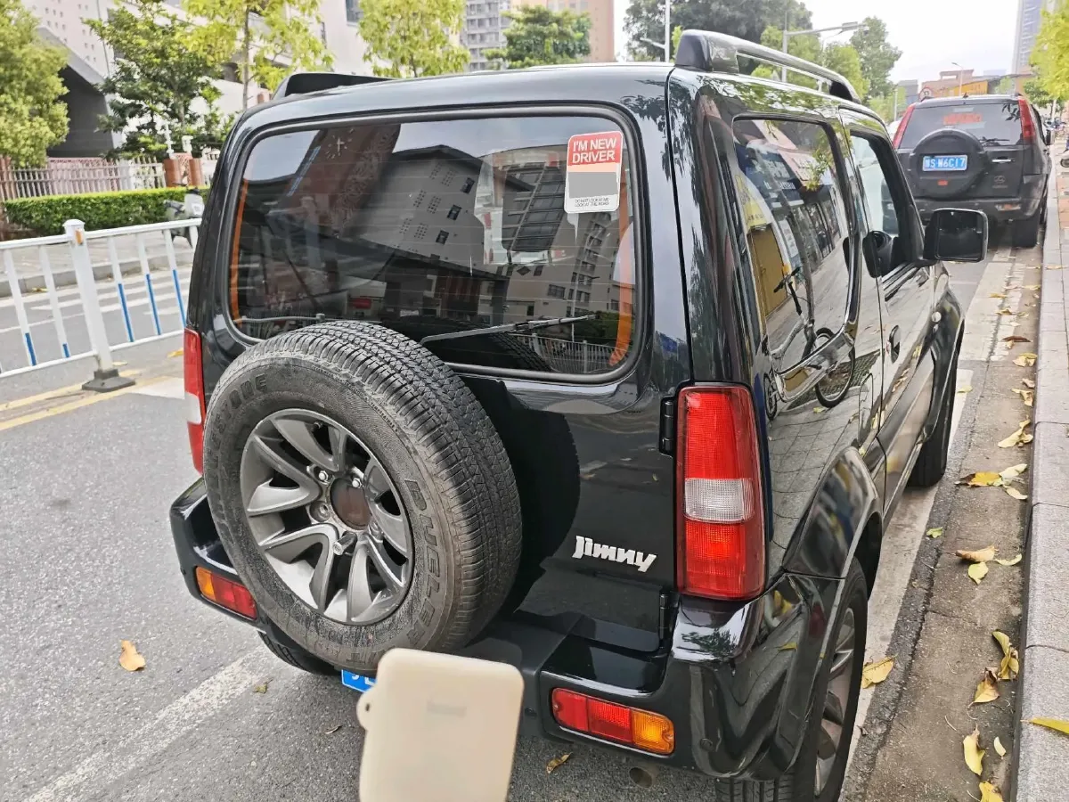 2015 Suzuki Jimny 1.3L 85HP L4 4AT,autocango,china used car exporter,china ev exporter,chinese used car exporter,chinese used ev exporter