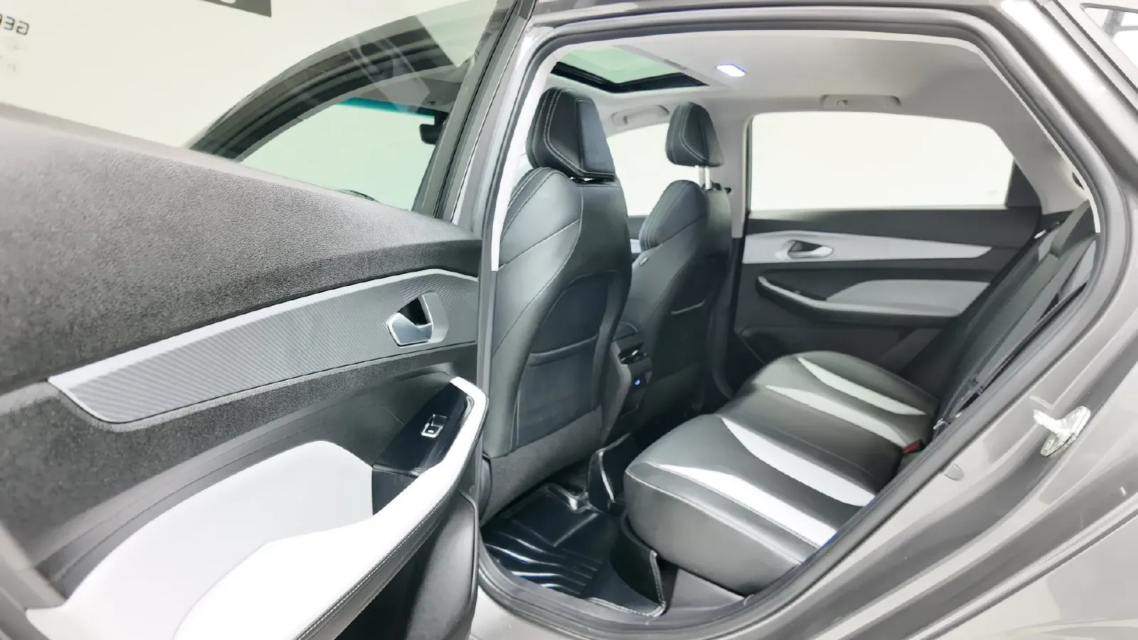 2024 Geely Binray 1.5T 181HP L4 7DCT,autocango,china used car exporter,china ev exporter,chinese used car exporter,chinese used ev exporter