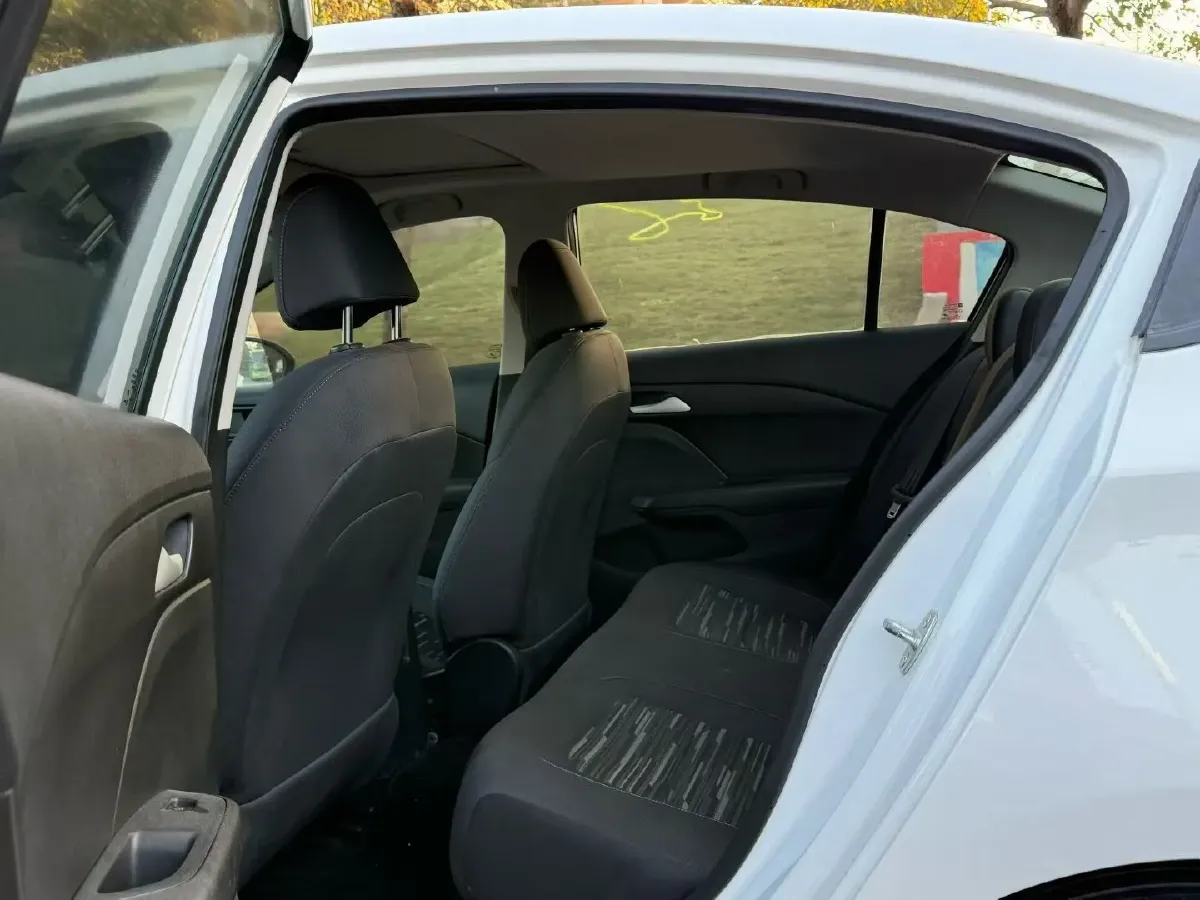 2019 Chevrolet Cavalier 1.5L 113HP L4 6AT,autocango,china used car exporter,china ev exporter,chinese used car exporter,chinese used ev exporter