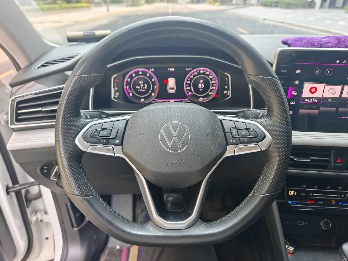 2023 Volkswagen Tiguan L 1.5T 160HP L4 7DCT,autocango,china used car exporter,china ev exporter,chinese used car exporter,chinese used ev exporter