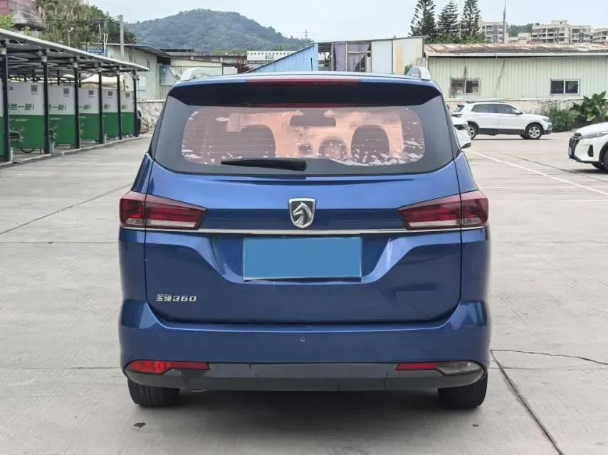 2018 BaoJun 360 1.5L 112HP L4 6MT,autocango,china used car exporter,china ev exporter,chinese used car exporter,chinese used ev exporter