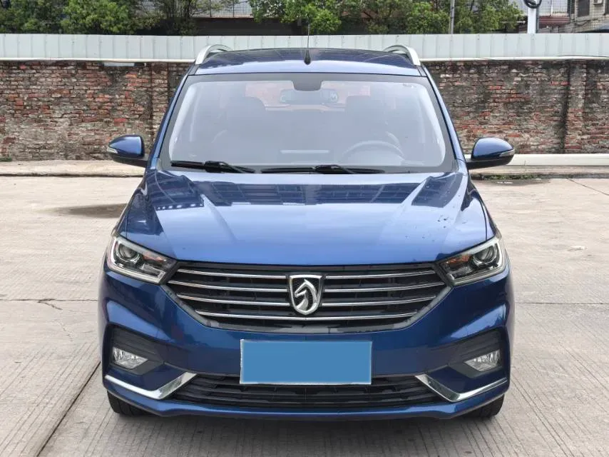 2018 BaoJun 360 1.5L 112HP L4 6MT,autocango,china used car exporter,china ev exporter,chinese used car exporter,chinese used ev exporter