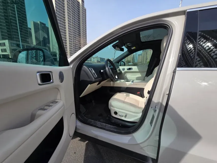 2025 Li L6 Range Extended 154HP L4 REEV,autocango,china used car exporter,china ev exporter,chinese used car exporter,chinese used ev exporter