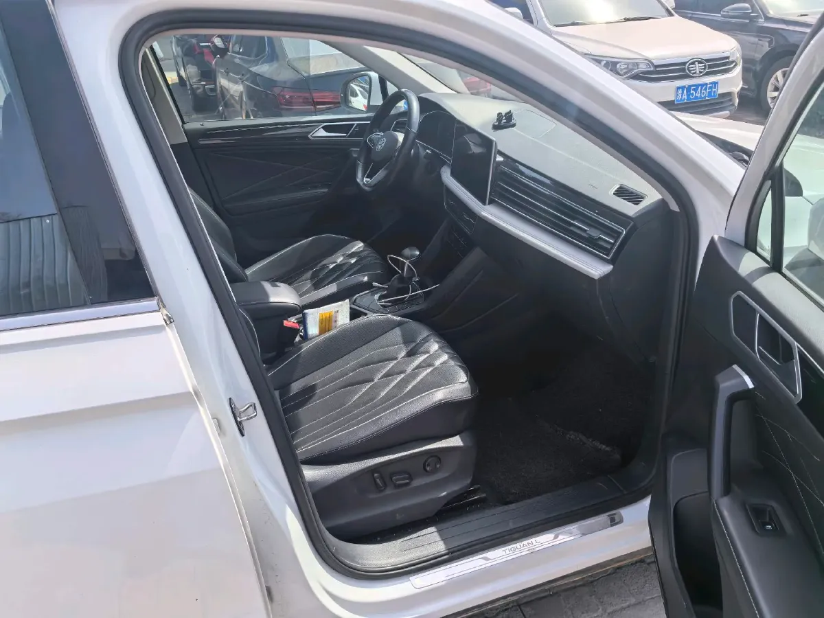 2023 Volkswagen Tiguan L 1.5T 160HP L4 7DCT,autocango,china used car exporter,china ev exporter,chinese used car exporter,chinese used ev exporter