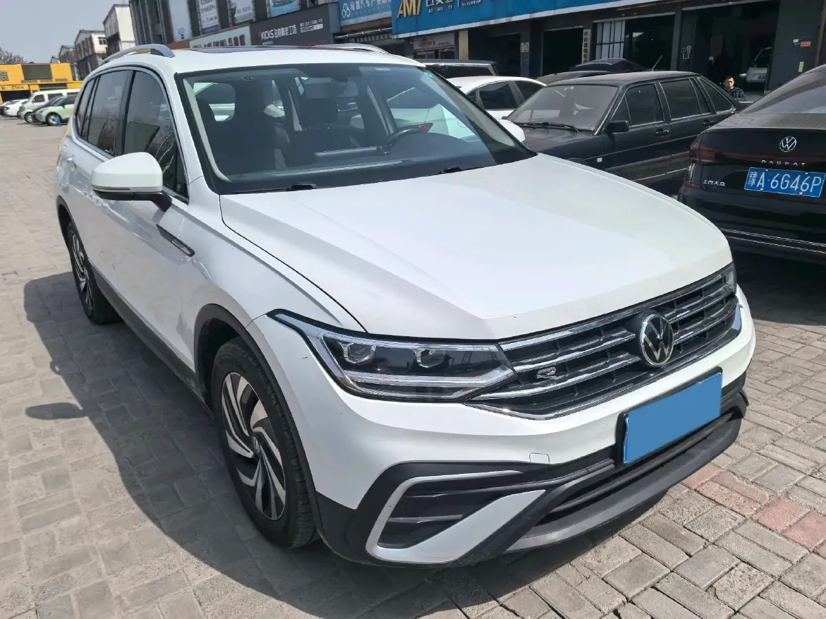 2023 Volkswagen Tiguan L 1.5T 160HP L4 7DCT,autocango,china used car exporter,china ev exporter,chinese used car exporter,chinese used ev exporter