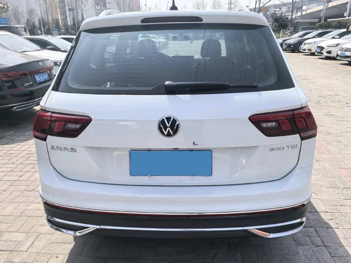2023 Volkswagen Tiguan L 1.5T 160HP L4 7DCT,autocango,china used car exporter,china ev exporter,chinese used car exporter,chinese used ev exporter