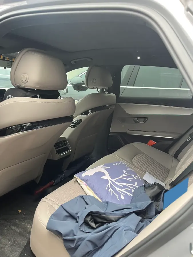 2025 BYD Han 1.5T 156HP L4 E-CVT PHEV,autocango,china used car exporter,china ev exporter,chinese used car exporter,chinese used ev exporter