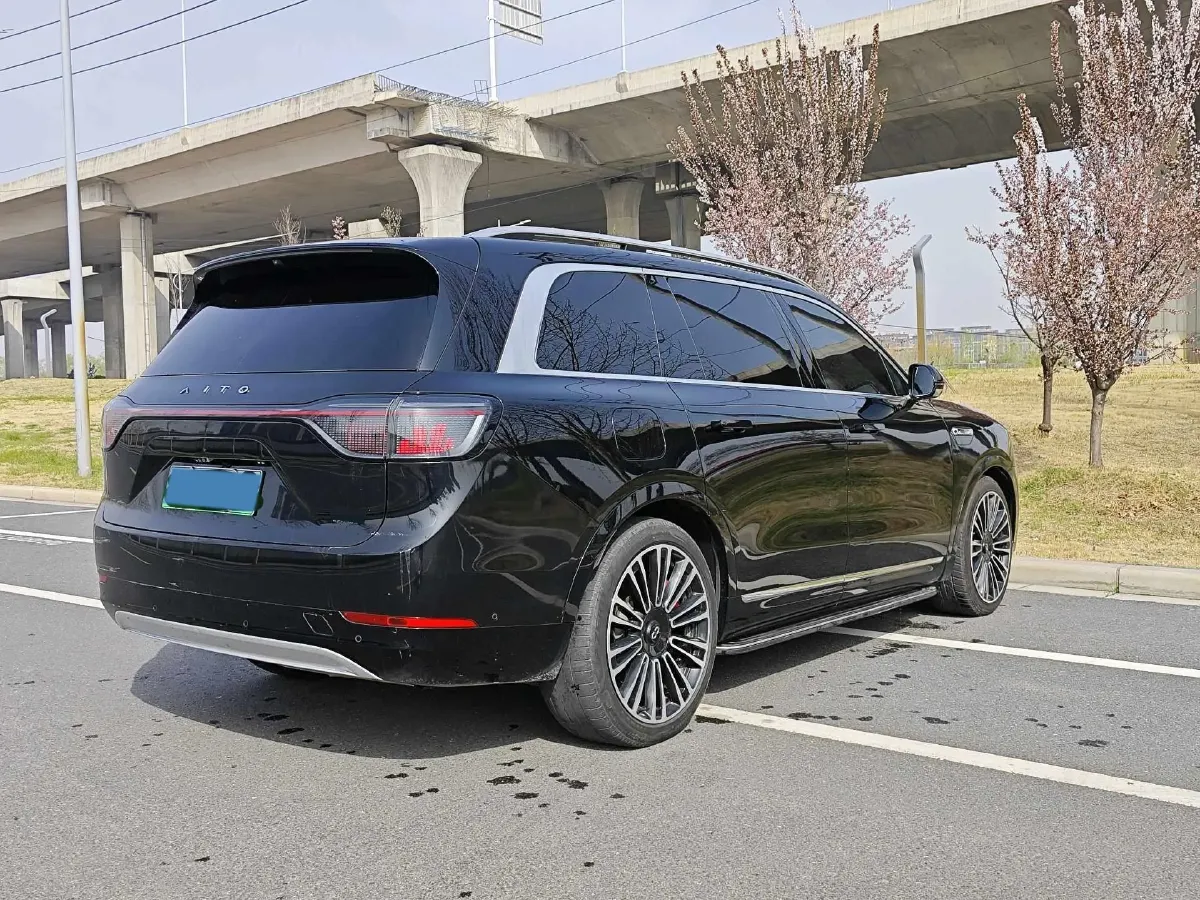 2024 AITO AITO M9 1.5T 152HP L4 REEV 42KWH,autocango,china used car exporter,china ev exporter,chinese used car exporter,chinese used ev exporter