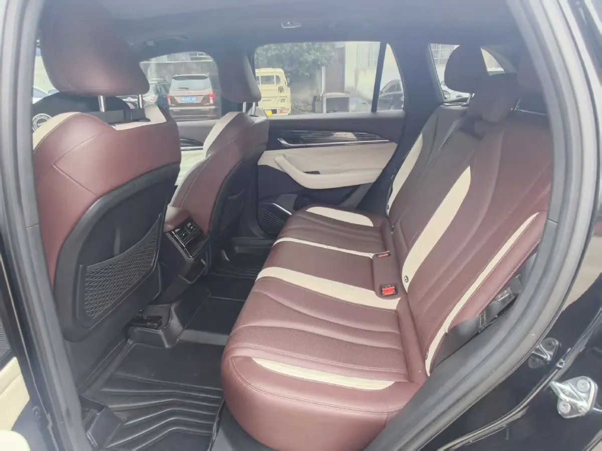 2021 Geely Monjaro 2.0T 218HP L4 7DCT,autocango,china used car exporter,china ev exporter,chinese used car exporter,chinese used ev exporter