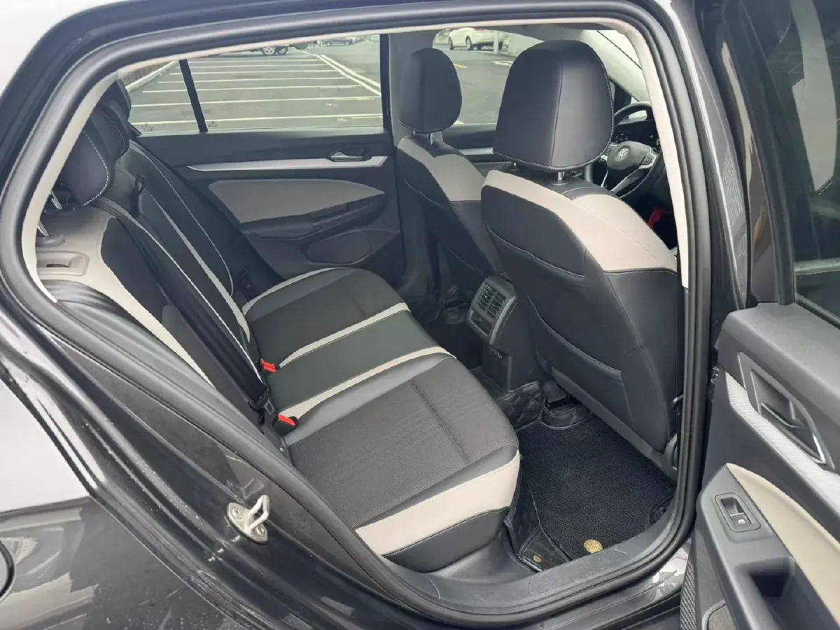 2021 Volkswagen Golf 1.4T 150HP L4 7DCT,autocango,china used car exporter,china ev exporter,chinese used car exporter,chinese used ev exporter