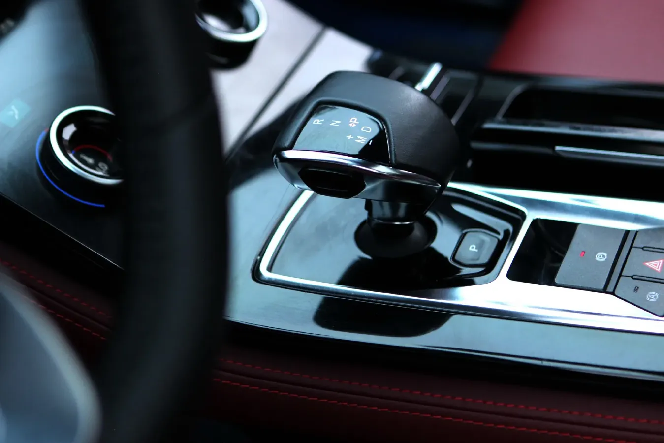 2021 Haval H6 2.0T 224HP L4 7DCT,autocango,china used car exporter,china ev exporter,chinese used car exporter,chinese used ev exporter