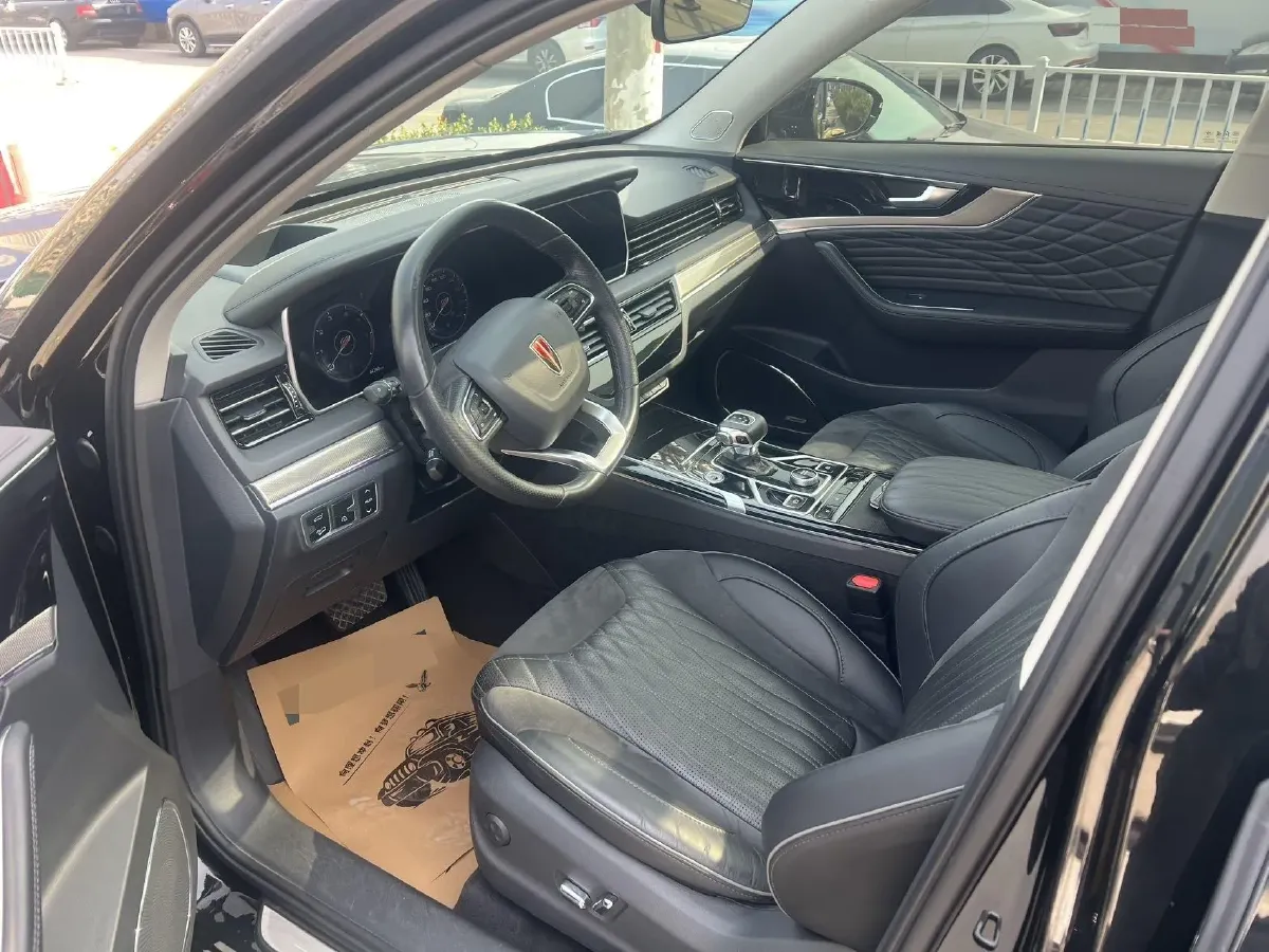 2022 HongQi HS5 2.0T 224HP L4 6AT,autocango,china used car exporter,china ev exporter,chinese used car exporter,chinese used ev exporter