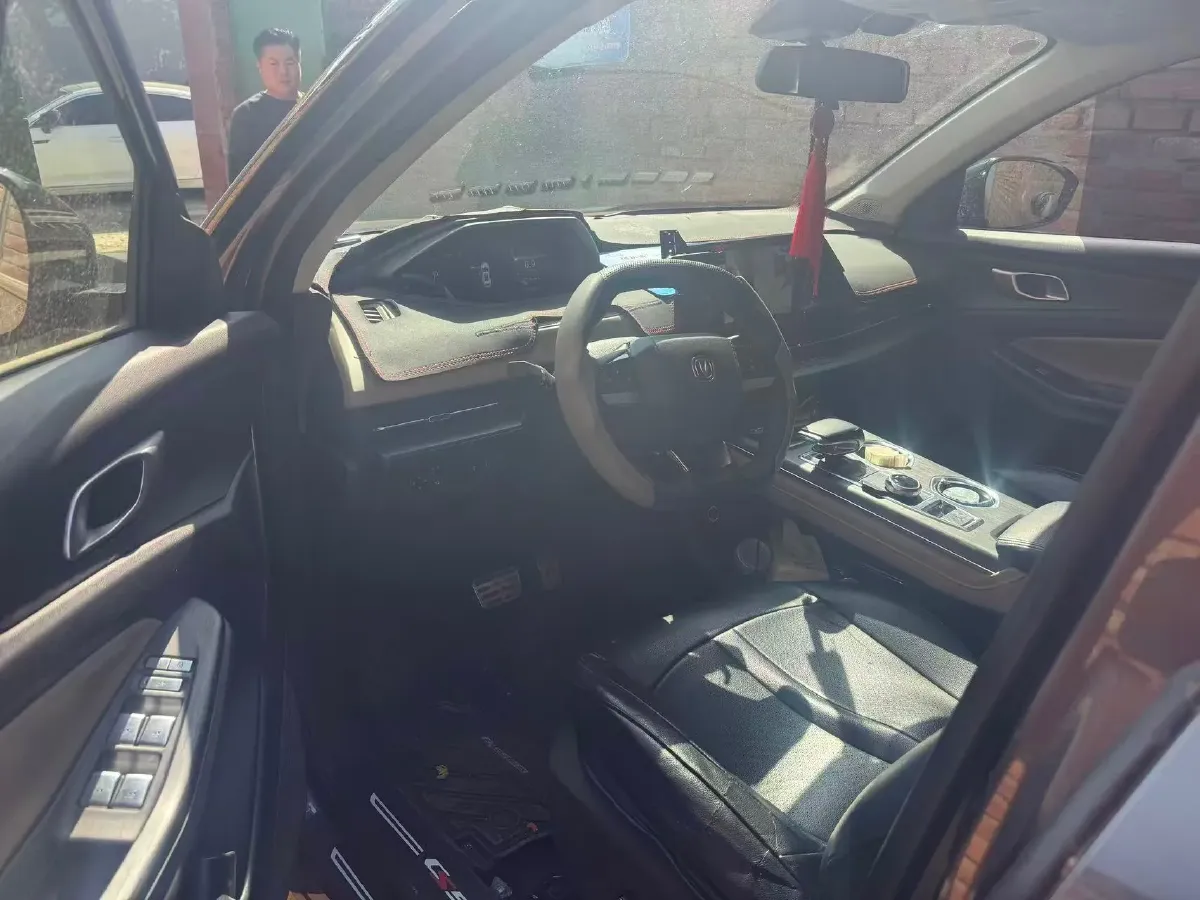 2022 ChangAn Oshan X7 Plus 1.5T 188HP L4 7DCT,autocango,china used car exporter,china ev exporter,chinese used car exporter,chinese used ev exporter