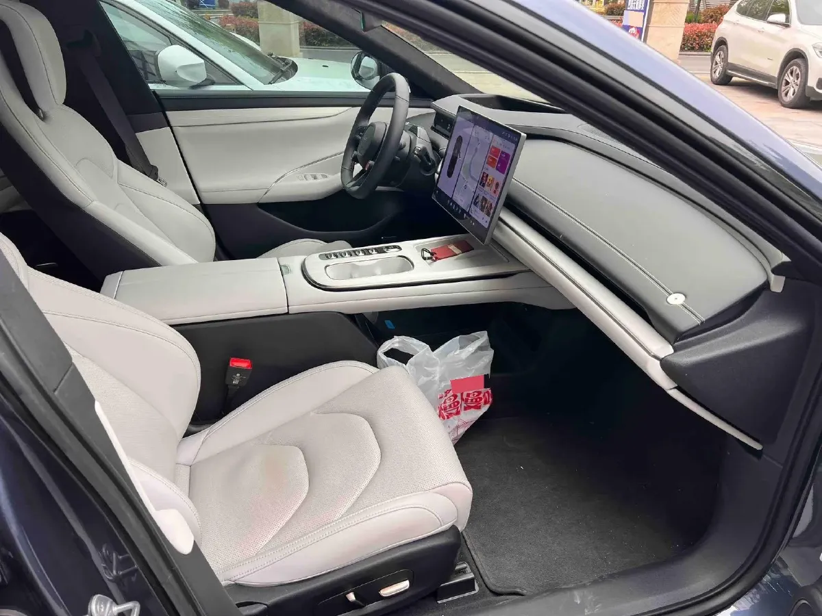 2024 MI SU7 BEV 101KWH,autocango,china used car exporter,china ev exporter,chinese used car exporter,chinese used ev exporter