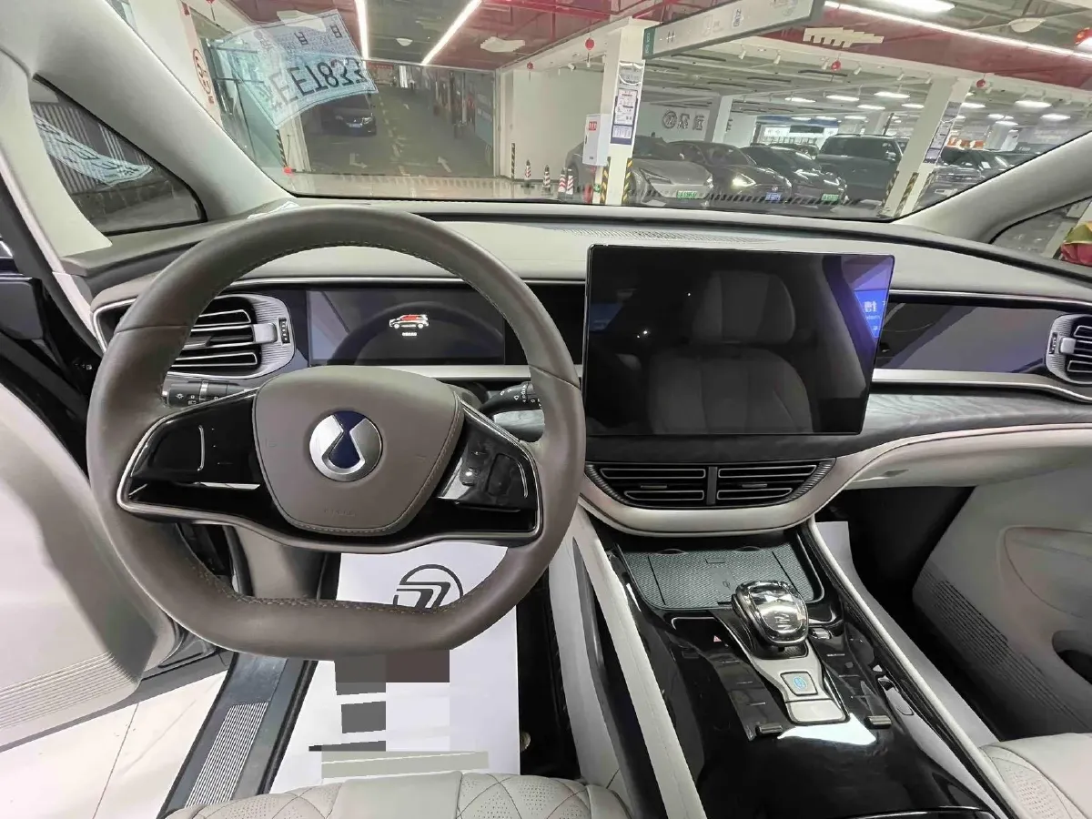 2022 HongQi HS7 3.0T 337HP V6 8AT,autocango,china used car exporter,china ev exporter,chinese used car exporter,chinese used ev exporter