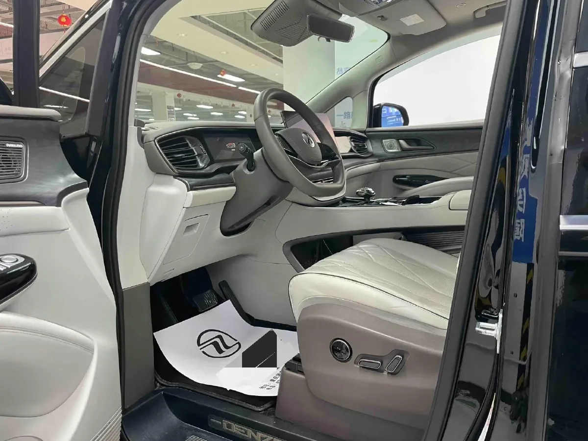 2022 HongQi HS7 3.0T 337HP V6 8AT,autocango,china used car exporter,china ev exporter,chinese used car exporter,chinese used ev exporter