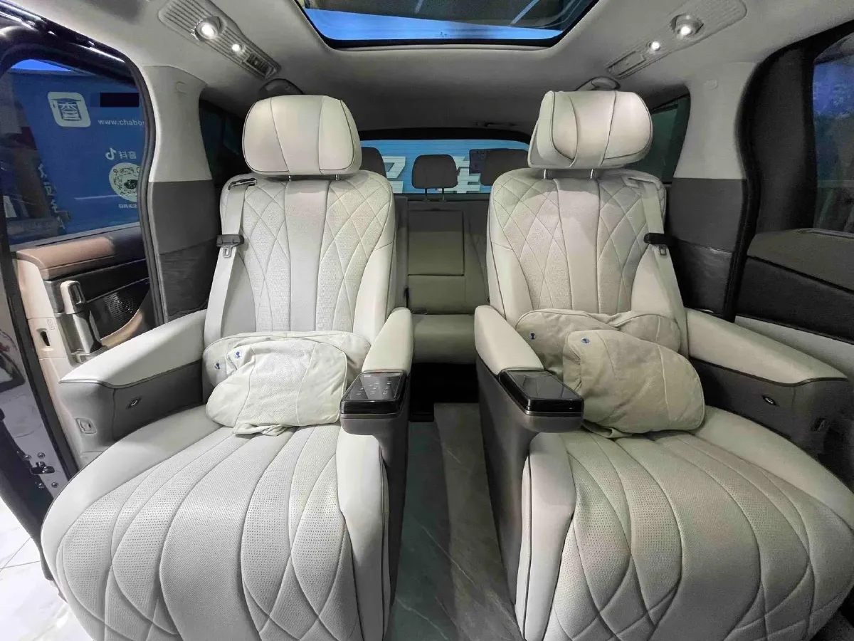 2022 HongQi HS7 3.0T 337HP V6 8AT,autocango,china used car exporter,china ev exporter,chinese used car exporter,chinese used ev exporter