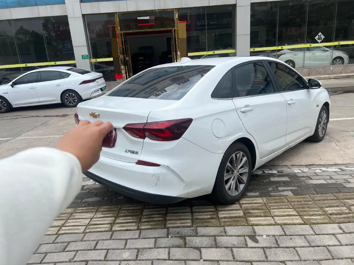 2021 Chevrolet Monza 1.5L 113HP L4 6AT,autocango,china used car exporter,china ev exporter,chinese used car exporter,chinese used ev exporter